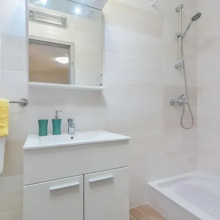 Martin Umzaeunter Hof, Schnelles Wifi, Patio Holiday home Kringa