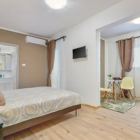 Martin Umzaeunter Hof, Schnelles Wifi, Patio Holiday home