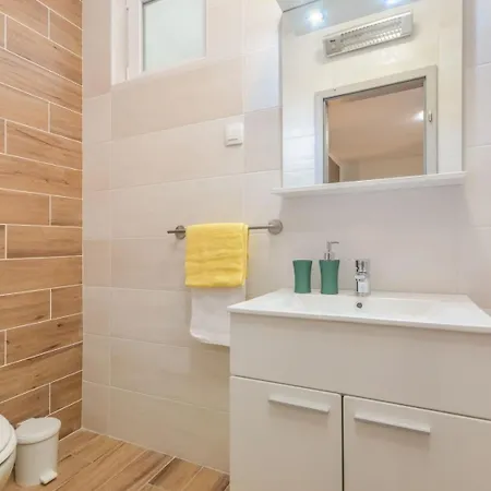 Martin Umzaeunter Hof, Schnelles Wifi, Patio Holiday home