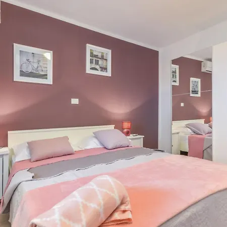 Martin Umzaeunter Hof, Schnelles Wifi, Patio Holiday home Kringa