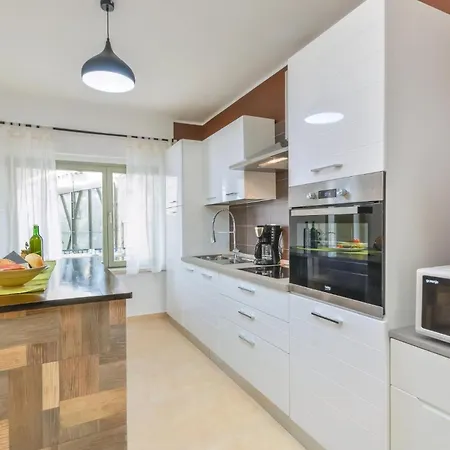 Martin Umzaeunter Hof, Schnelles Wifi, Patio Holiday home