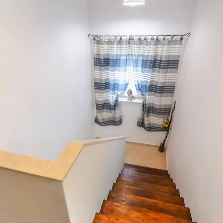Martin Umzaeunter Hof, Schnelles Wifi, Patio Holiday home *