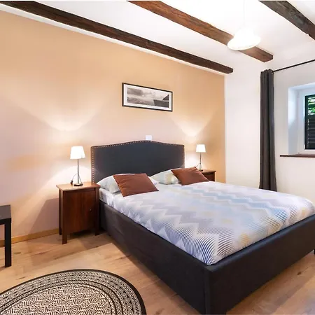 Martin Umzaeunter Hof, Schnelles Wifi, Patio Holiday home Kringa